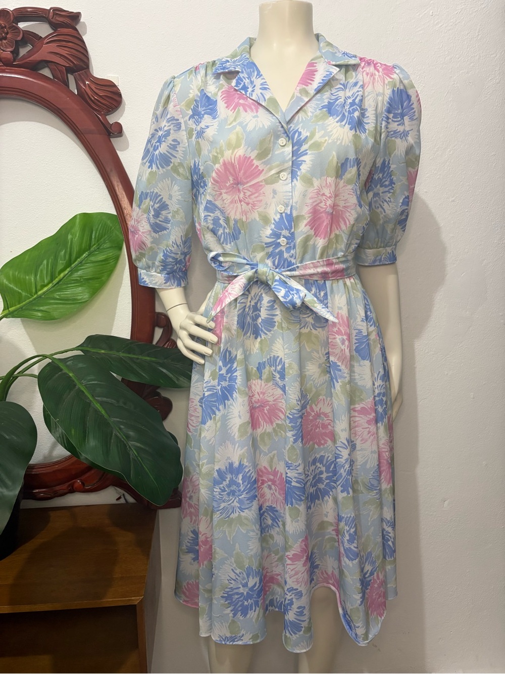 Women’s true vintage California Looks blue and pink floral tie waist midi dress